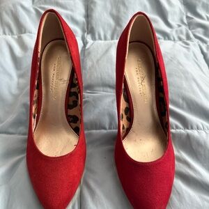 Christian Siriano Platform, Burgundy, Suede Heels, Size 8 ￼
